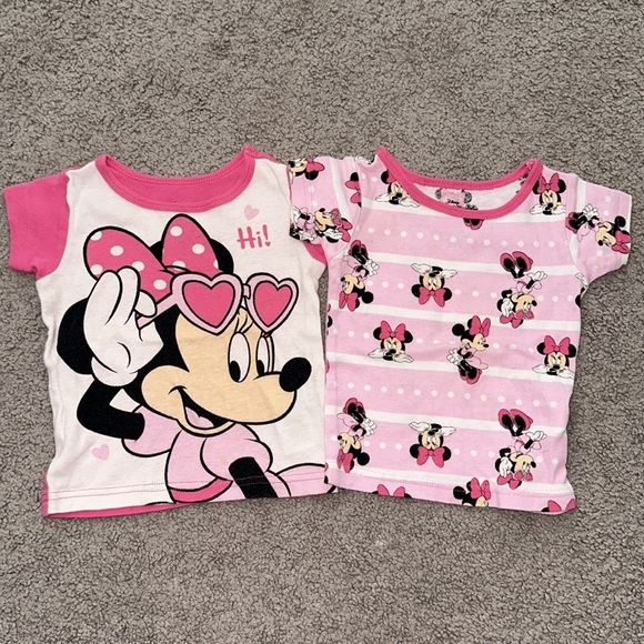 🏷️ 5 for $25 🏷️ Disney Minnie Mouse 2T shirts - Picture 1 of 4